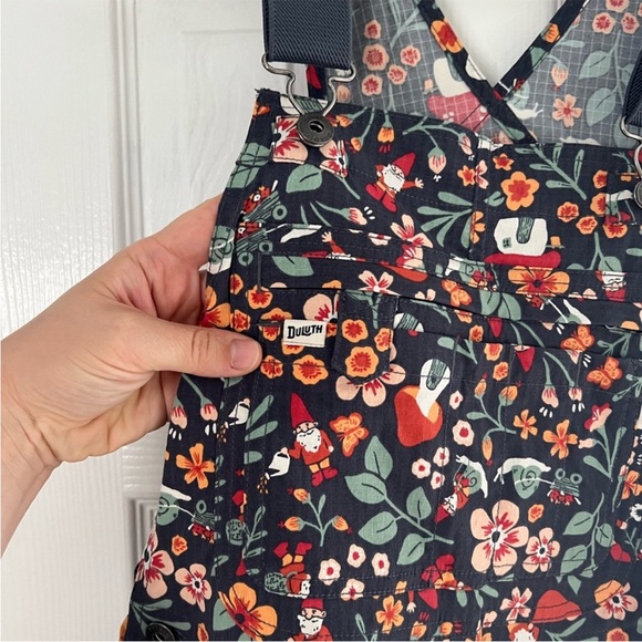 NWT Rare Duluth Trading Co Women’s Shortall Heirloom Overalls Gnome Mushroom -S - Picture 3 of 11